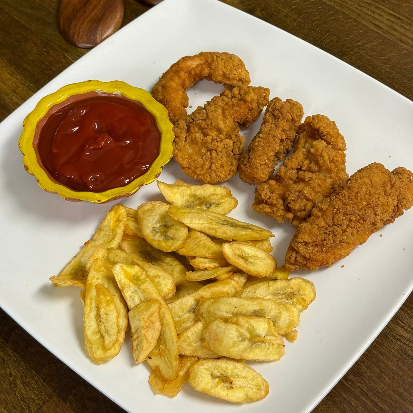 Nuggets con Tajadas
