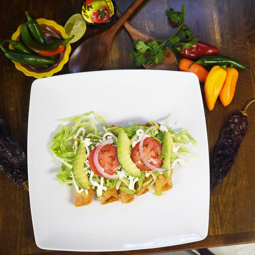 Tacos Dorados de Pollo
